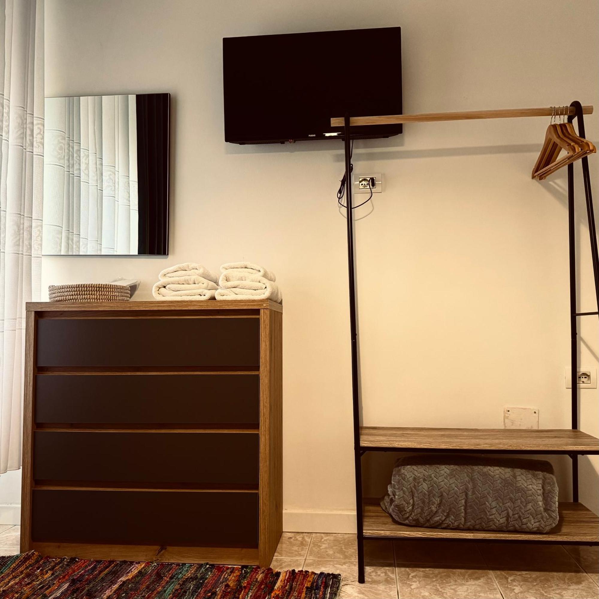 Hi5 Rooms Тирана Экстерьер фото